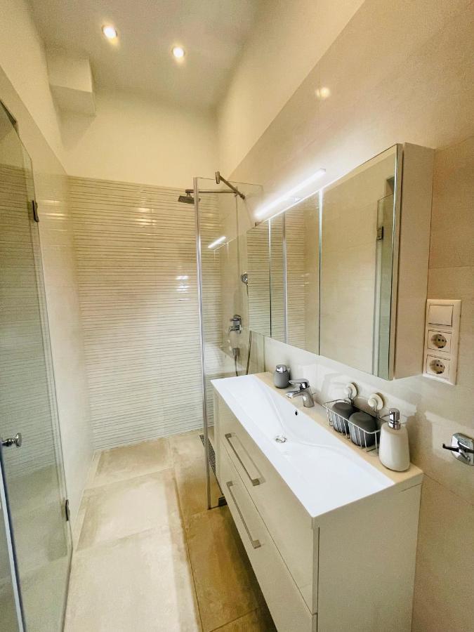 Podmaniczky Deluxe Apartment بودابست المظهر الخارجي الصورة