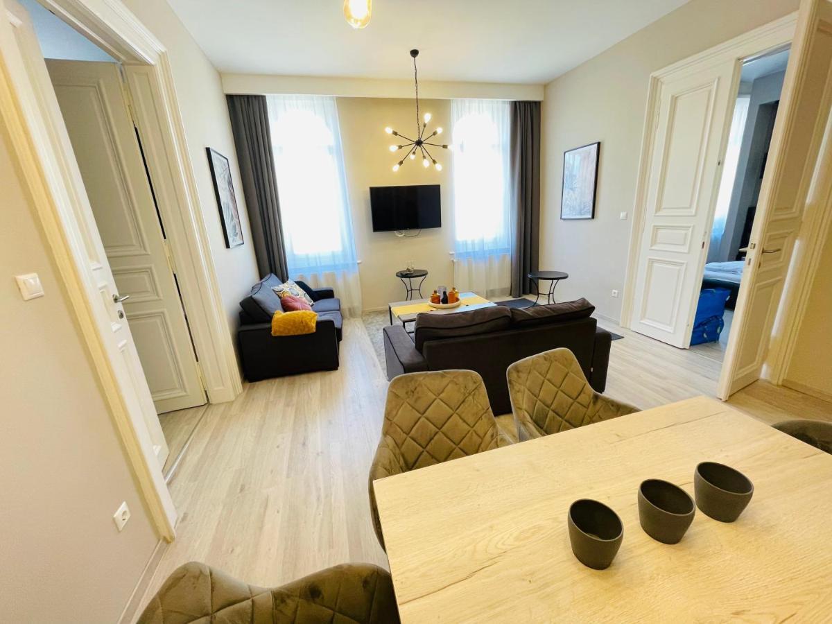 Podmaniczky Deluxe Apartment بودابست المظهر الخارجي الصورة